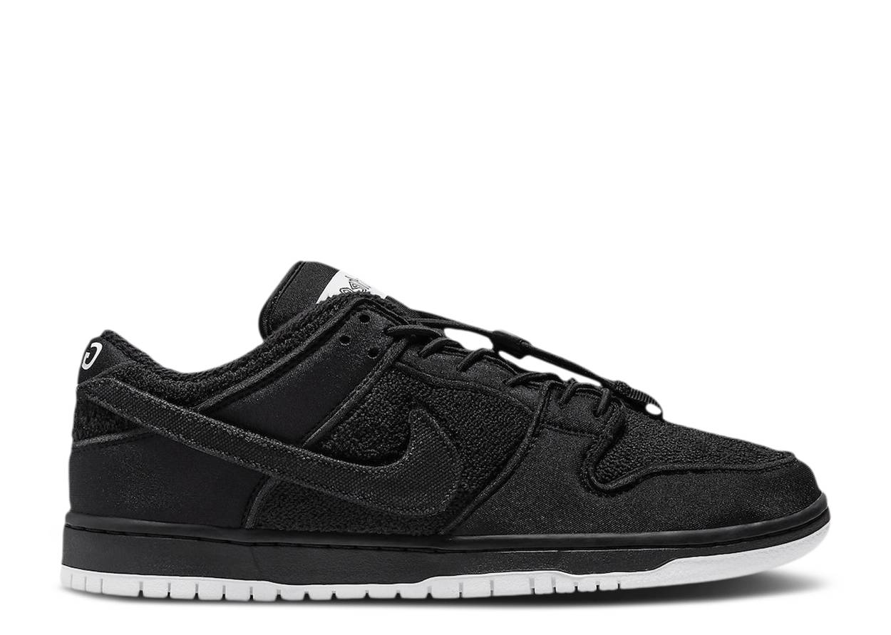 NIKE SB DUNK LOW X GNARHUNTERS 'BLACK' DH7756-010